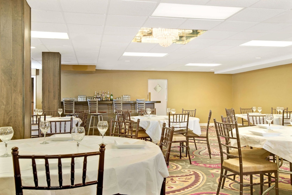 Days Inn by Wyndham Towson 24/29