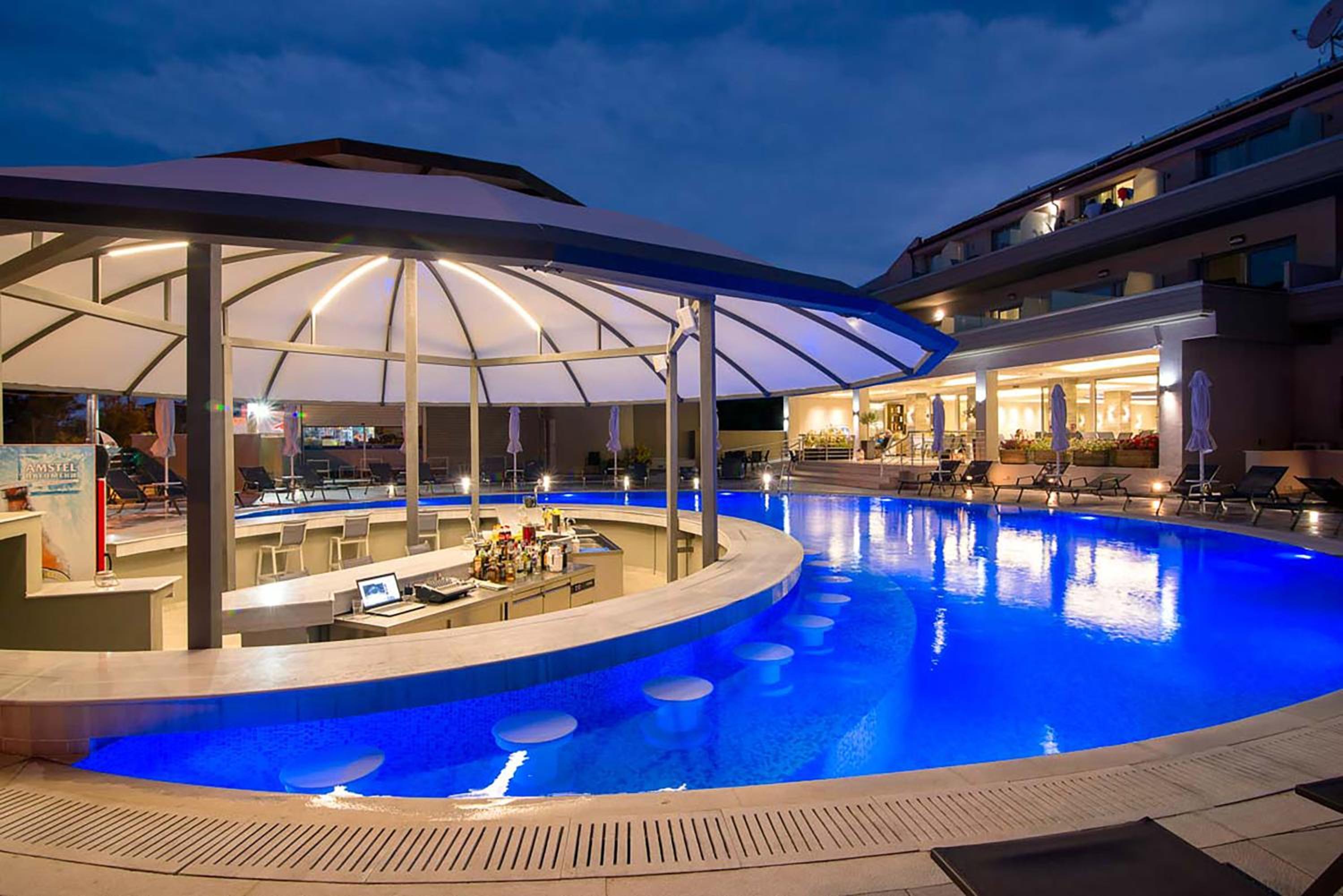 The Dome Luxury Hotel 41/60