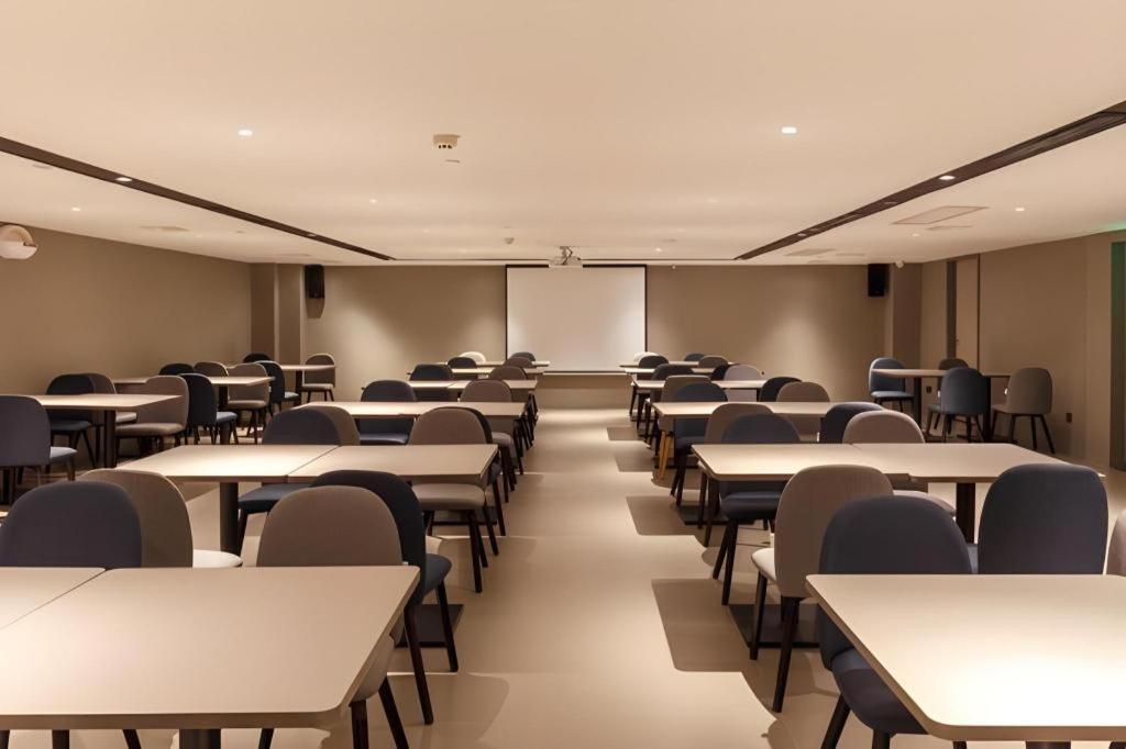 Homeinn Selected Hotel (Guangzhou Zhujiang New Town Wuyangcun Subway Station) 34/45