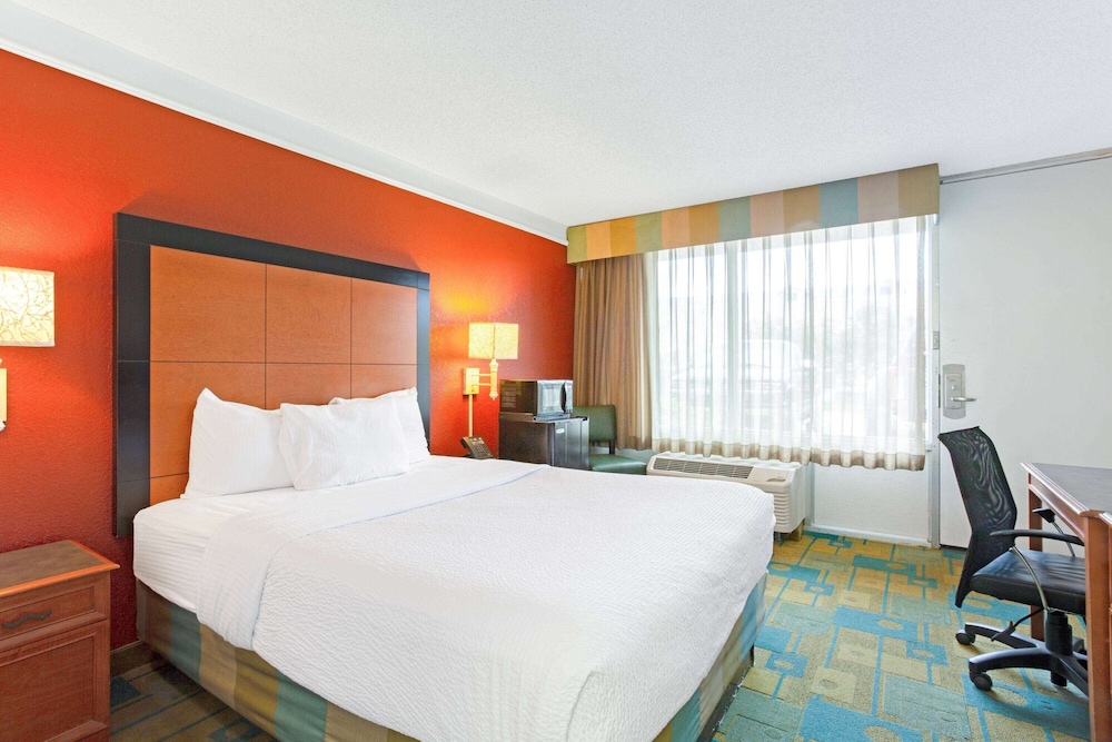 Quality Inn Slidell I-10 22/46
