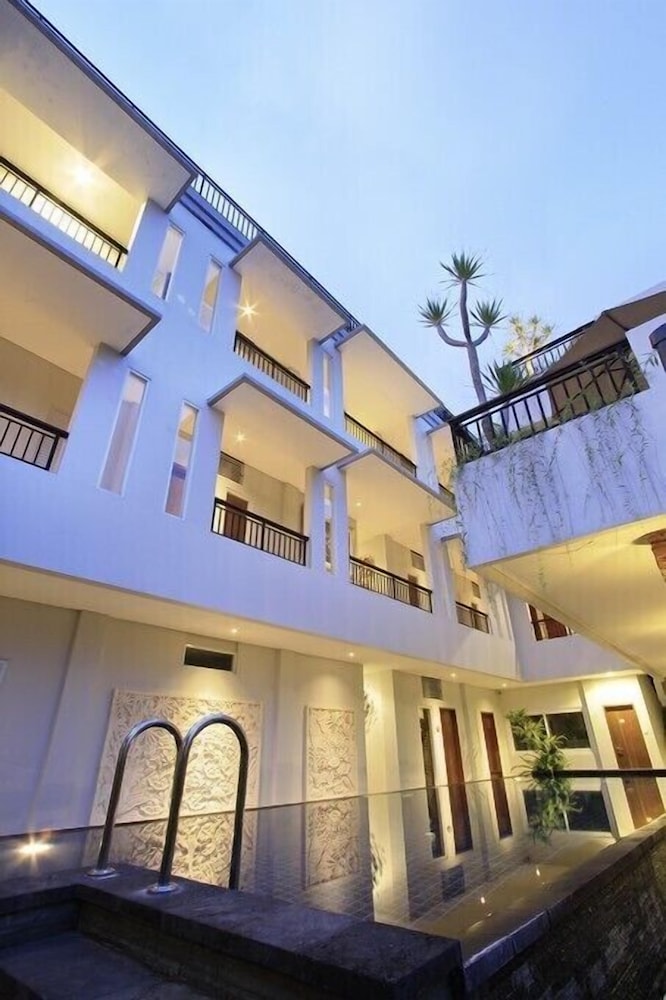 PURI PADMA HOTEL 2/50