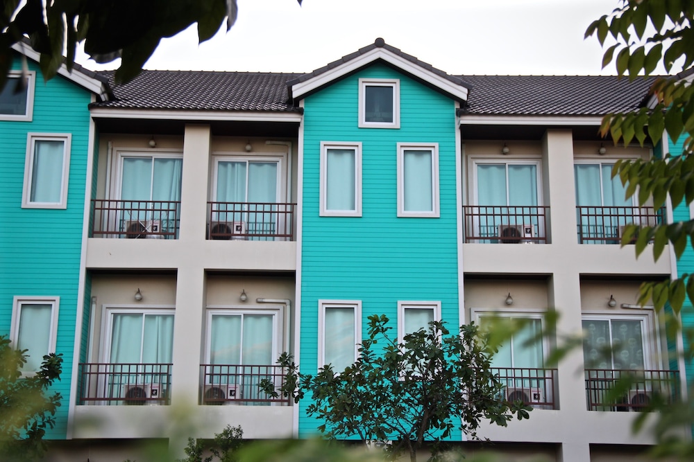 Green Apple Villa 3/57