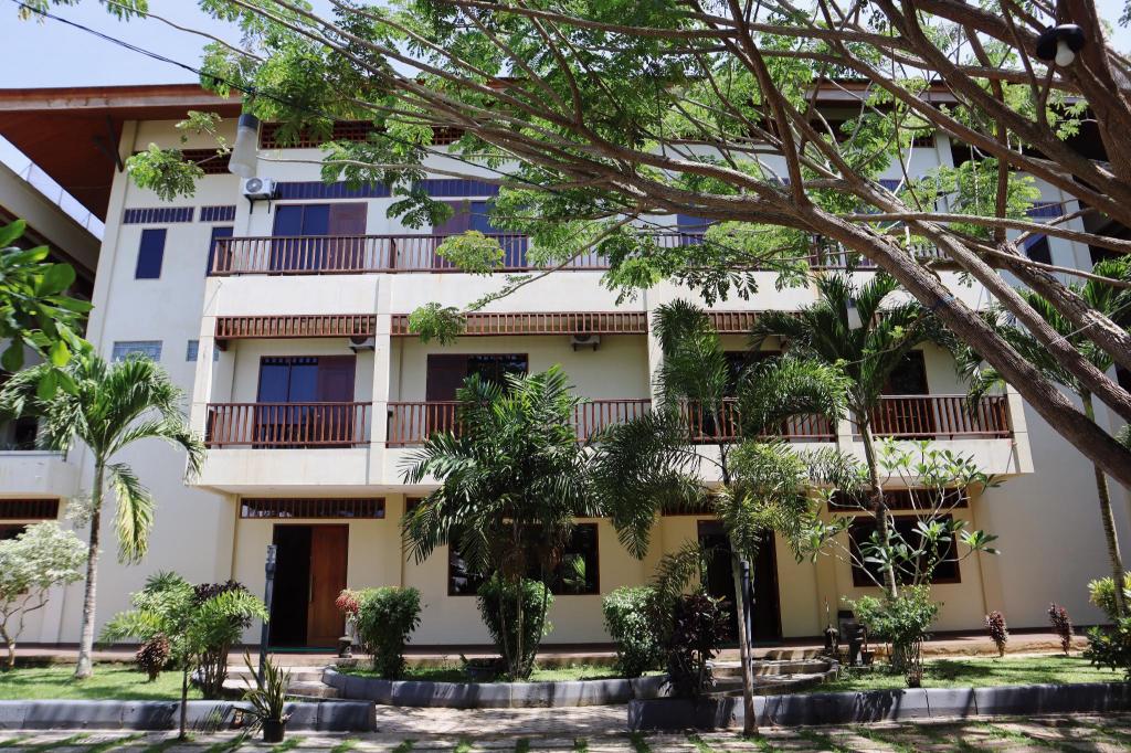 Hotel Grand Papua Kaimana 3/24