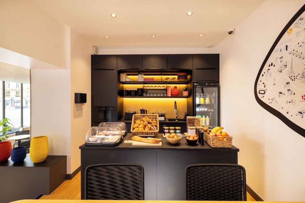 HOTEL SAINT MARCEL 12/50