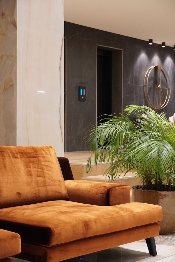 Votre Hotel 43/68