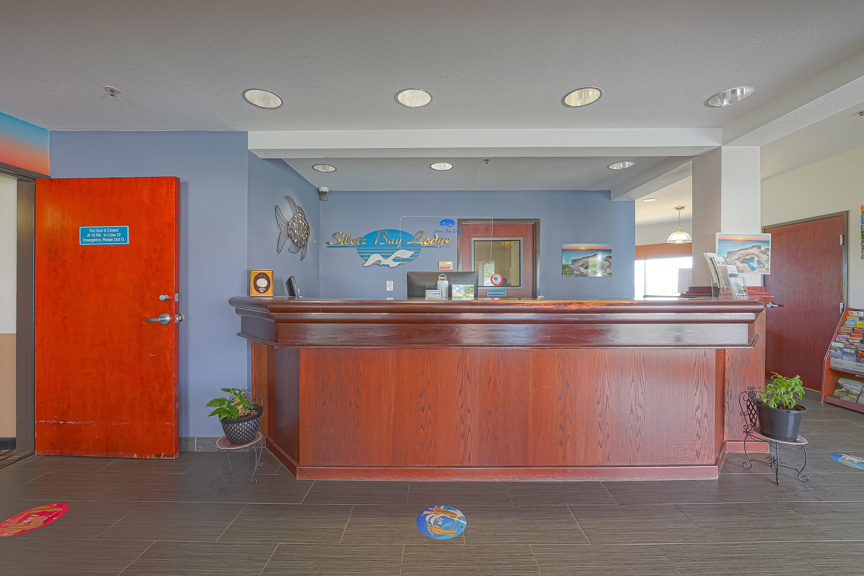 Siletz Bay Beachfront Hotel by OYO Lincoln City 10/71