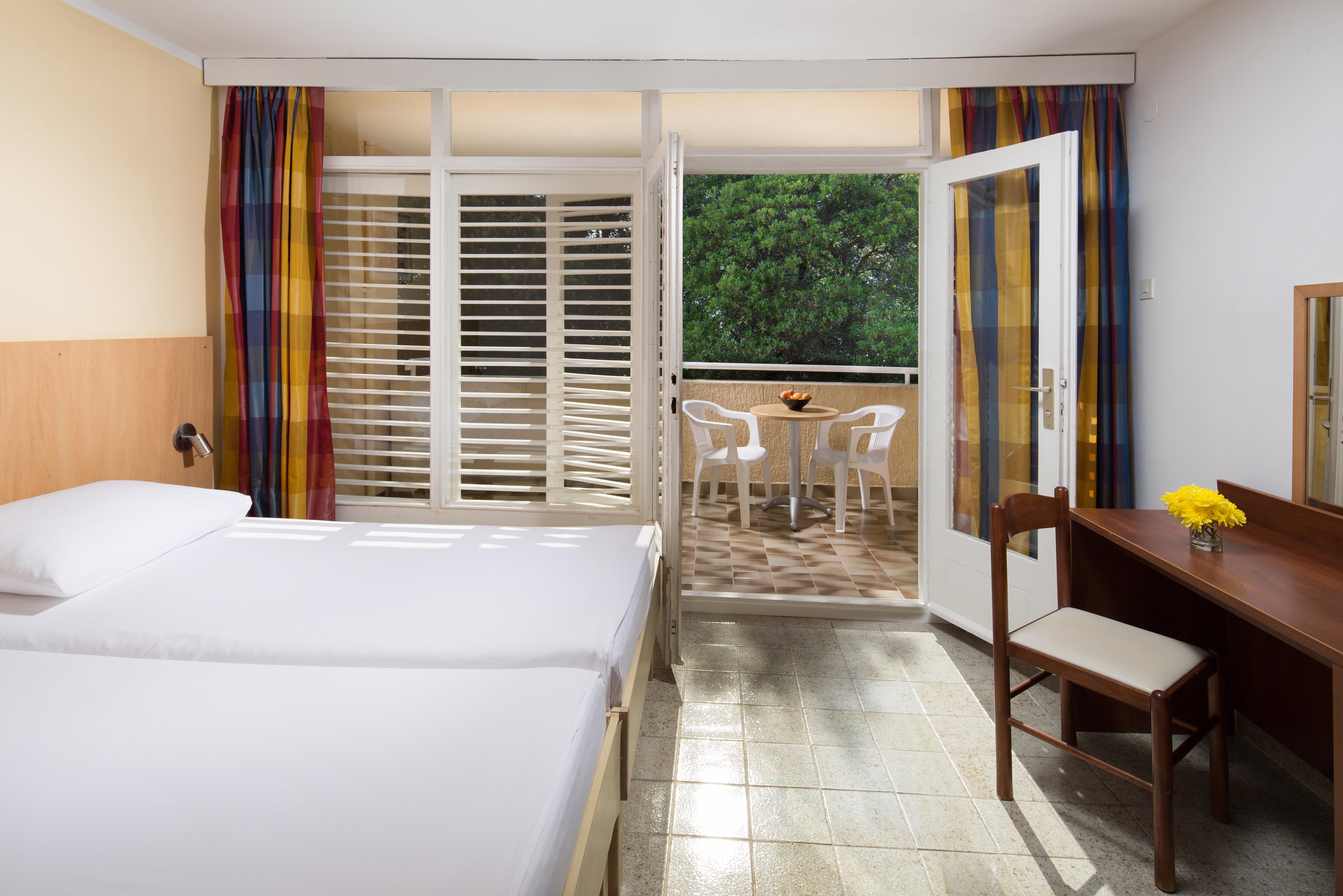 2 Bedrooms, Apartment, Balcony