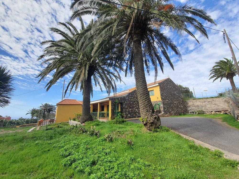 CASAS RURALES AMPARO LAS HAYAS 35/49