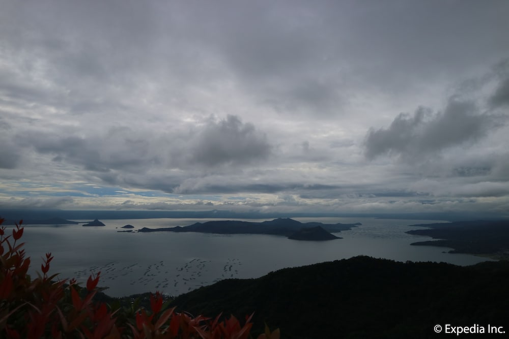The Lake Hotel Tagaytay 39/44