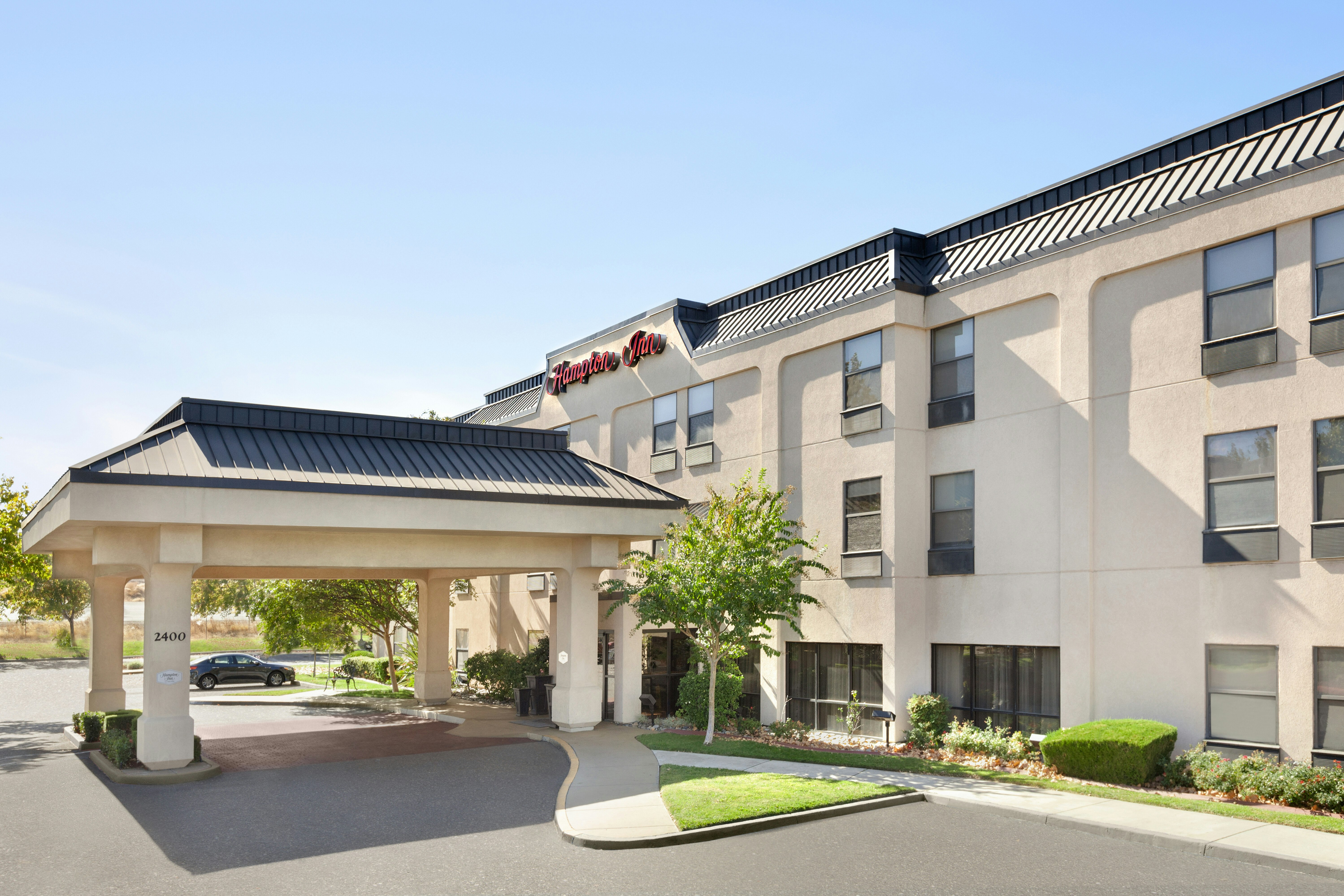 Hampton Inn Tracy 2/49