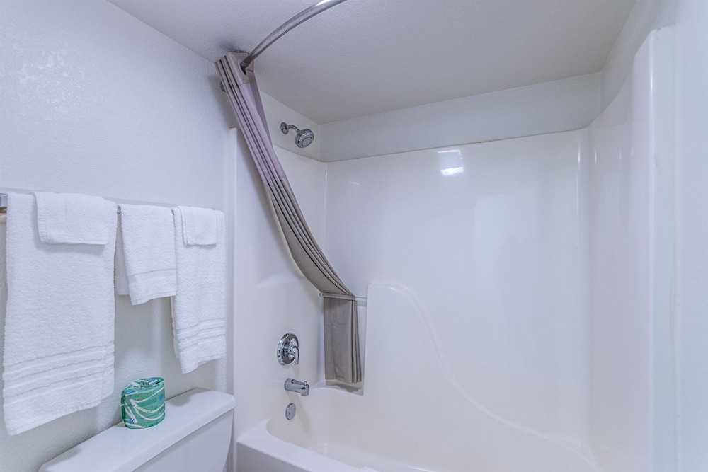 Motel6 Cleveland, TX 41/44