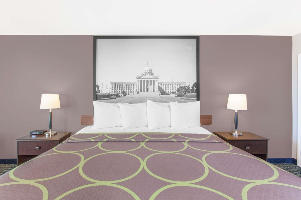 Super 8 by Wyndham Oklahoma City 14/20