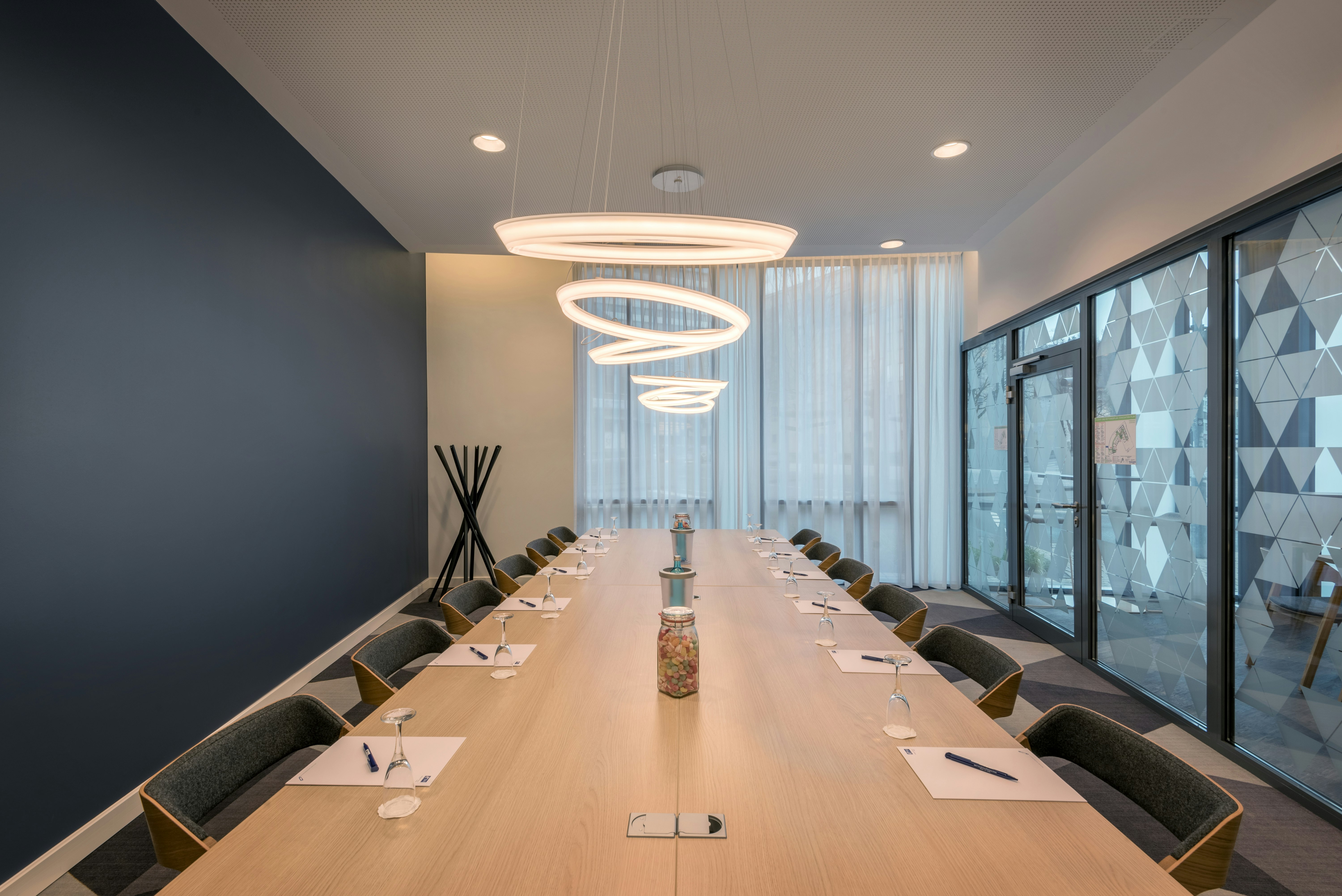 HOLIDAY INN EXPRESS SIEGEN 72/79