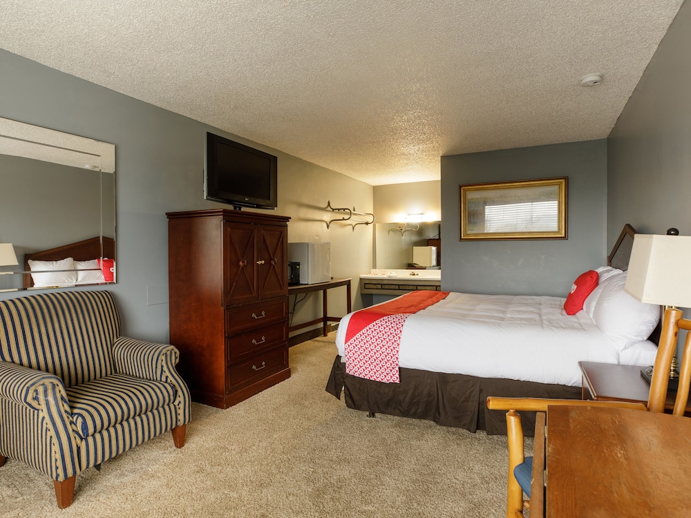 Hotel Branson MO 165 23/33
