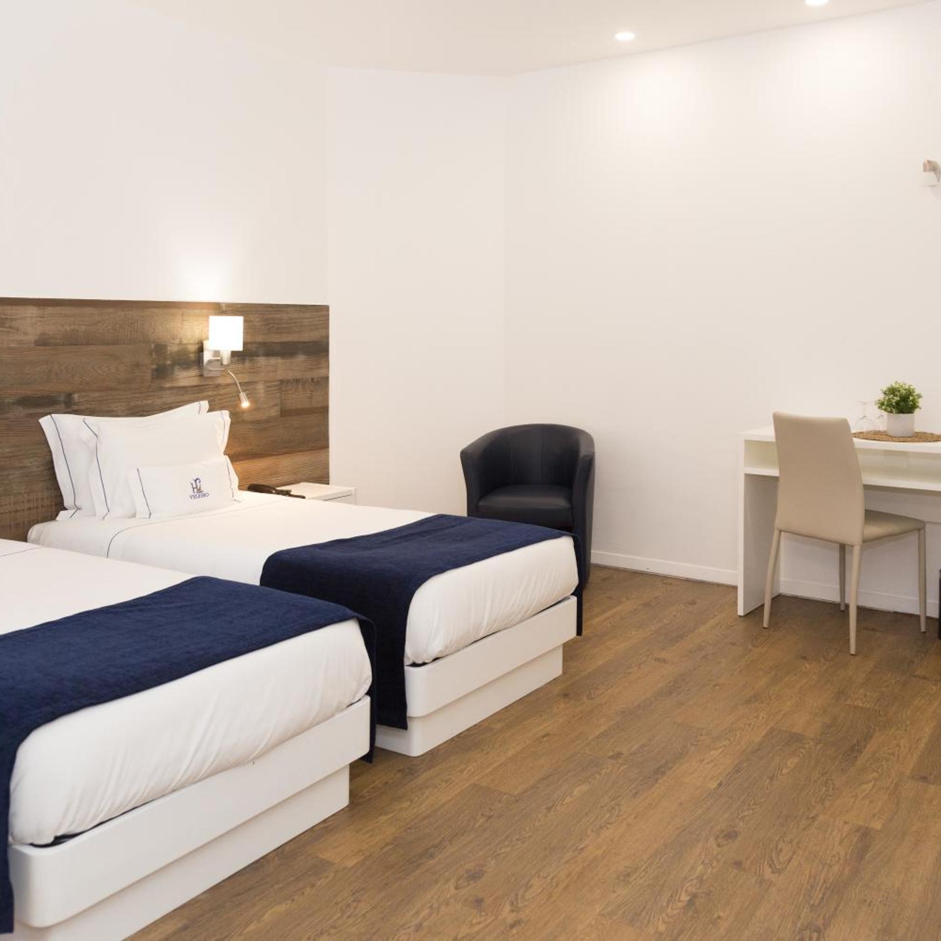 Veleiro Hotel 11/50