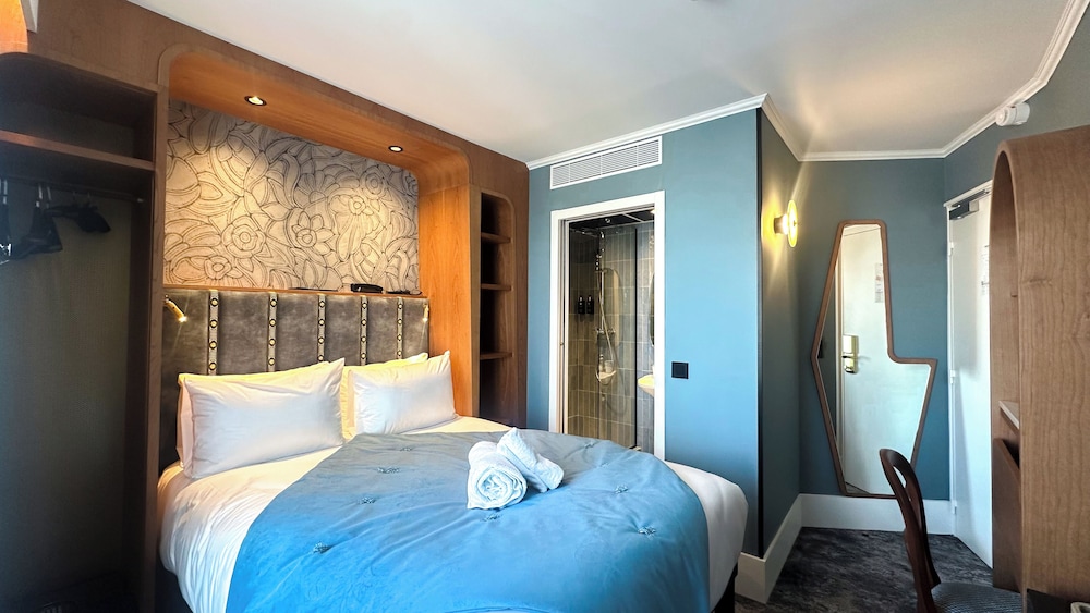 HOTEL BOHEM Sacre-Coeur 7/38