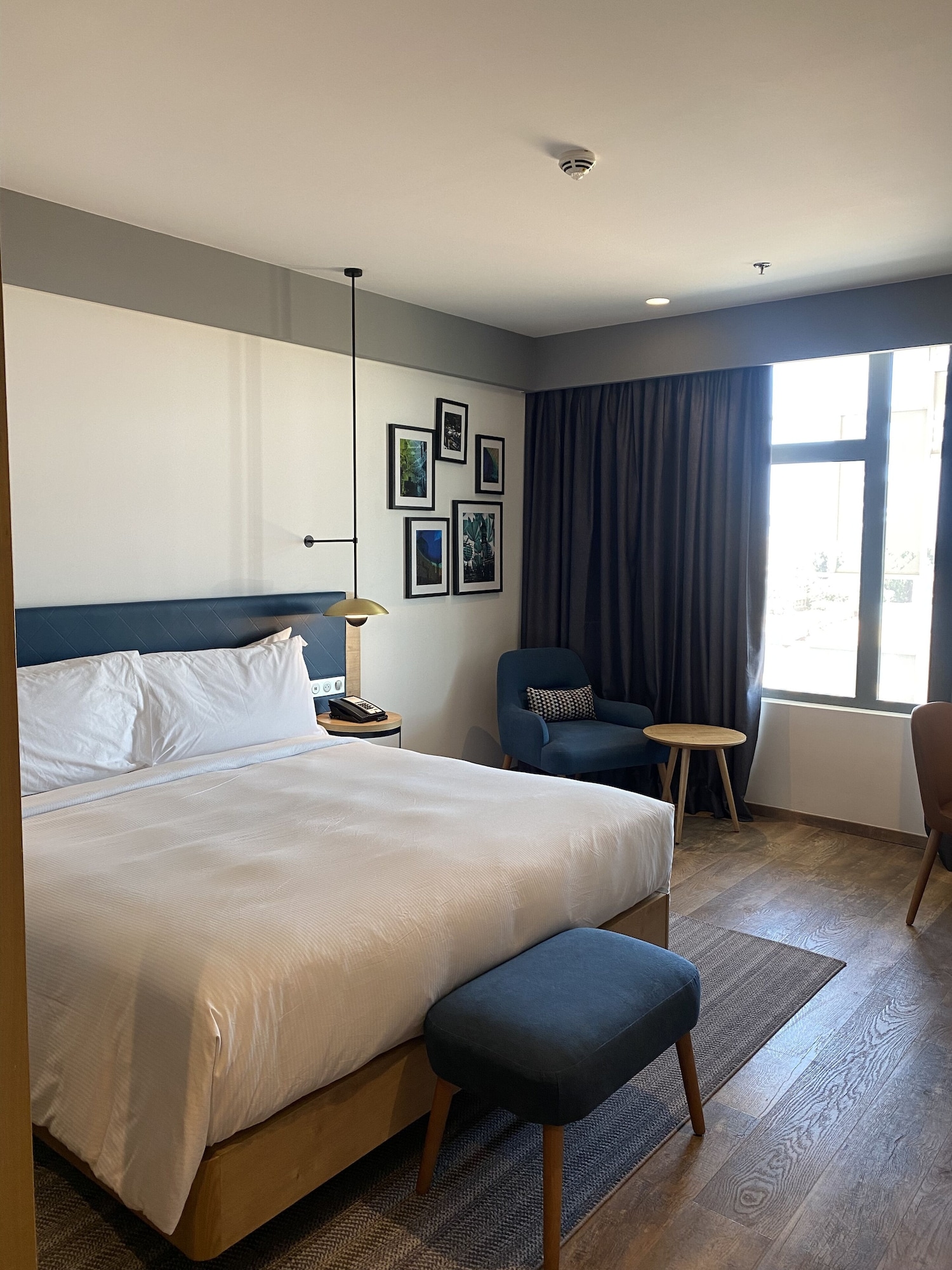 ROOM, KING BED, ACCESSIBLE