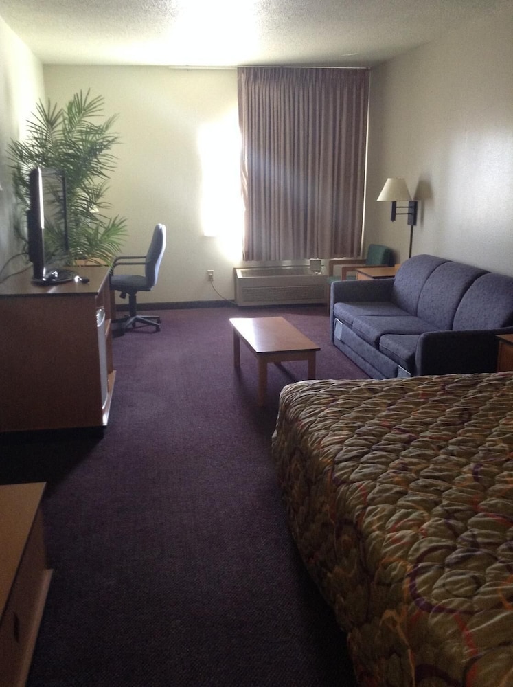 Americas Best Value Inn & Suites Stuart 32/39