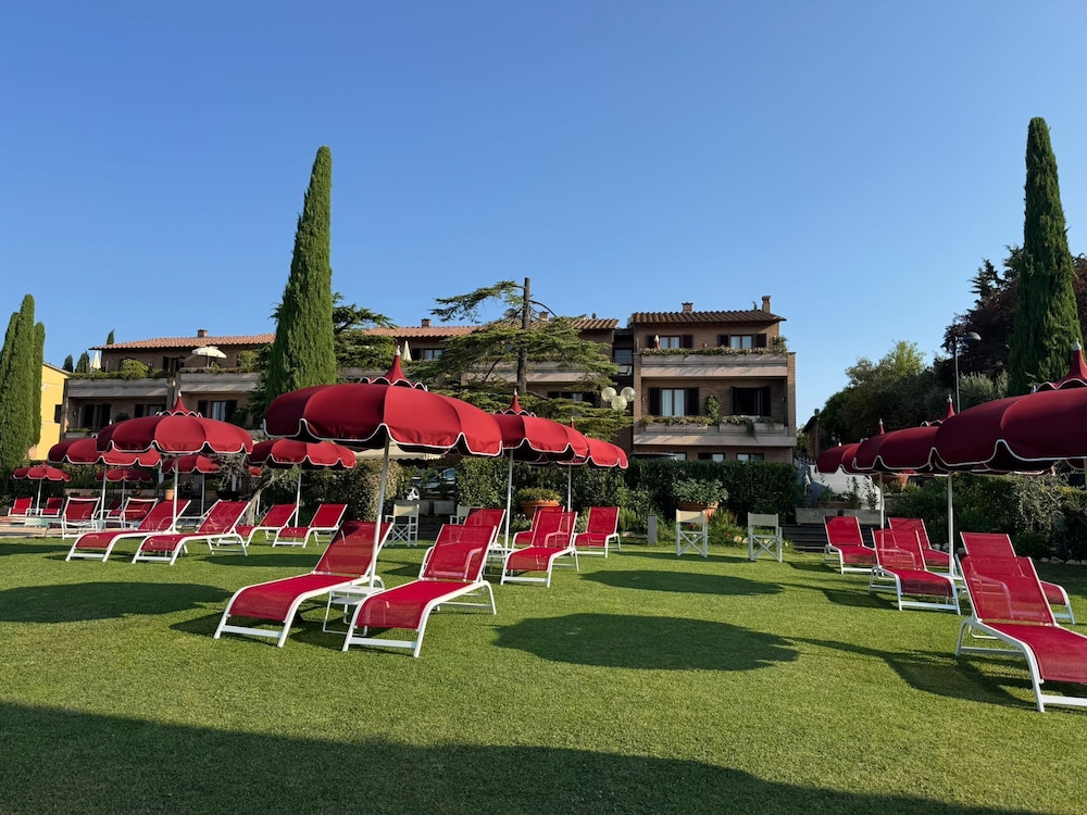 Relais Santa Chiara Hotel 53/64