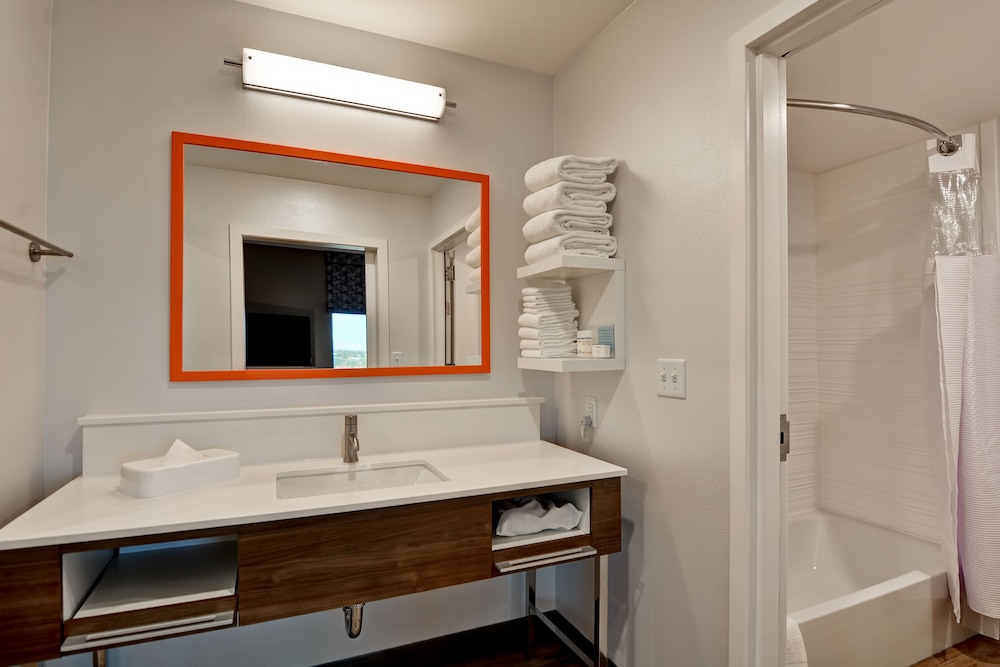 Hampton Inn & Suites Tucson Tech Park Az 17/41