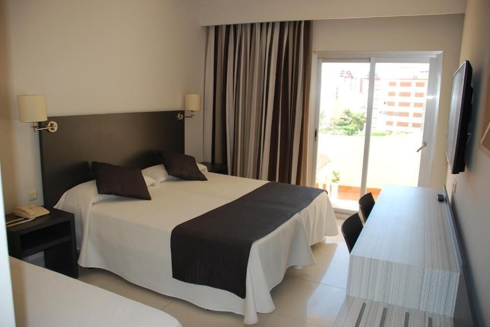 Hotel Los Robles 10/33