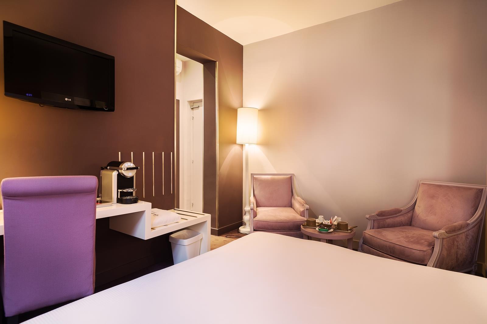 غرفة تنفيذية بسرير كوين، Hotel Chambellan Morgane 2/2