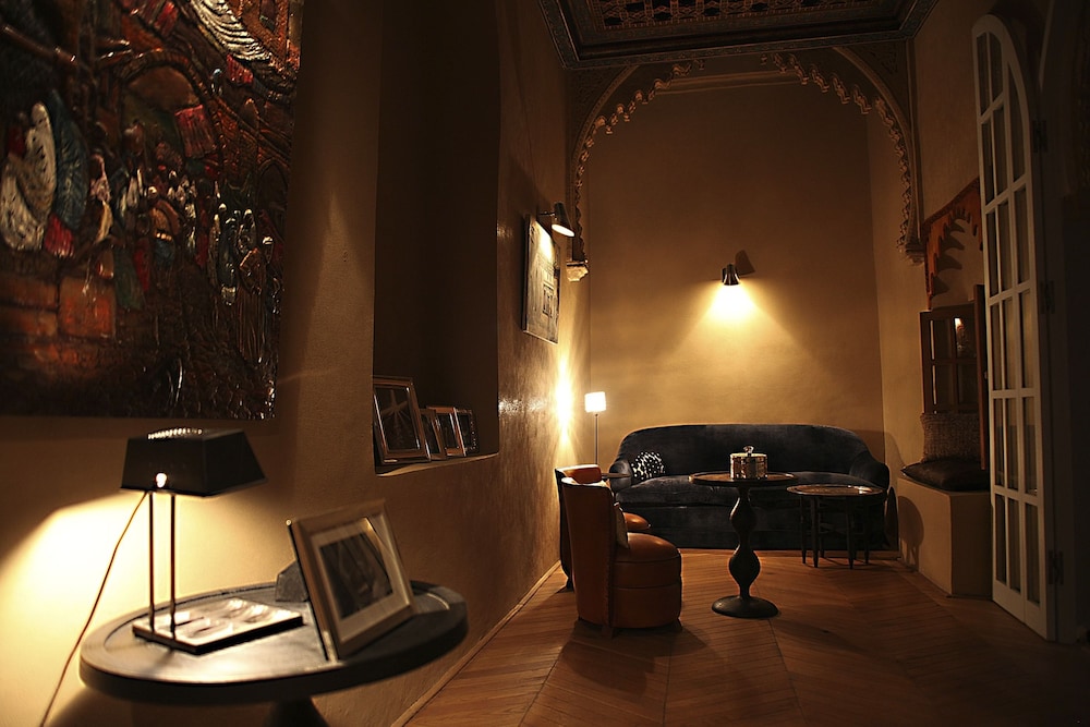 L Alcazar 32/41