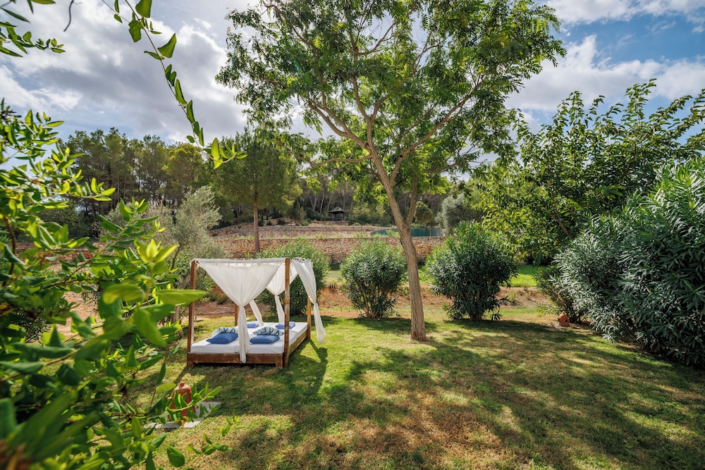 Can Lluc Boutique Country Hotel & Villas 69/92