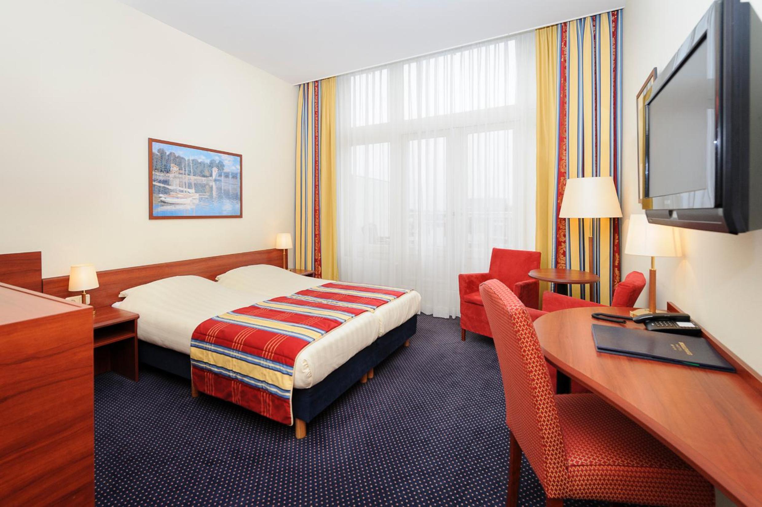 Boulevard Hotel Scheveningen 5/50