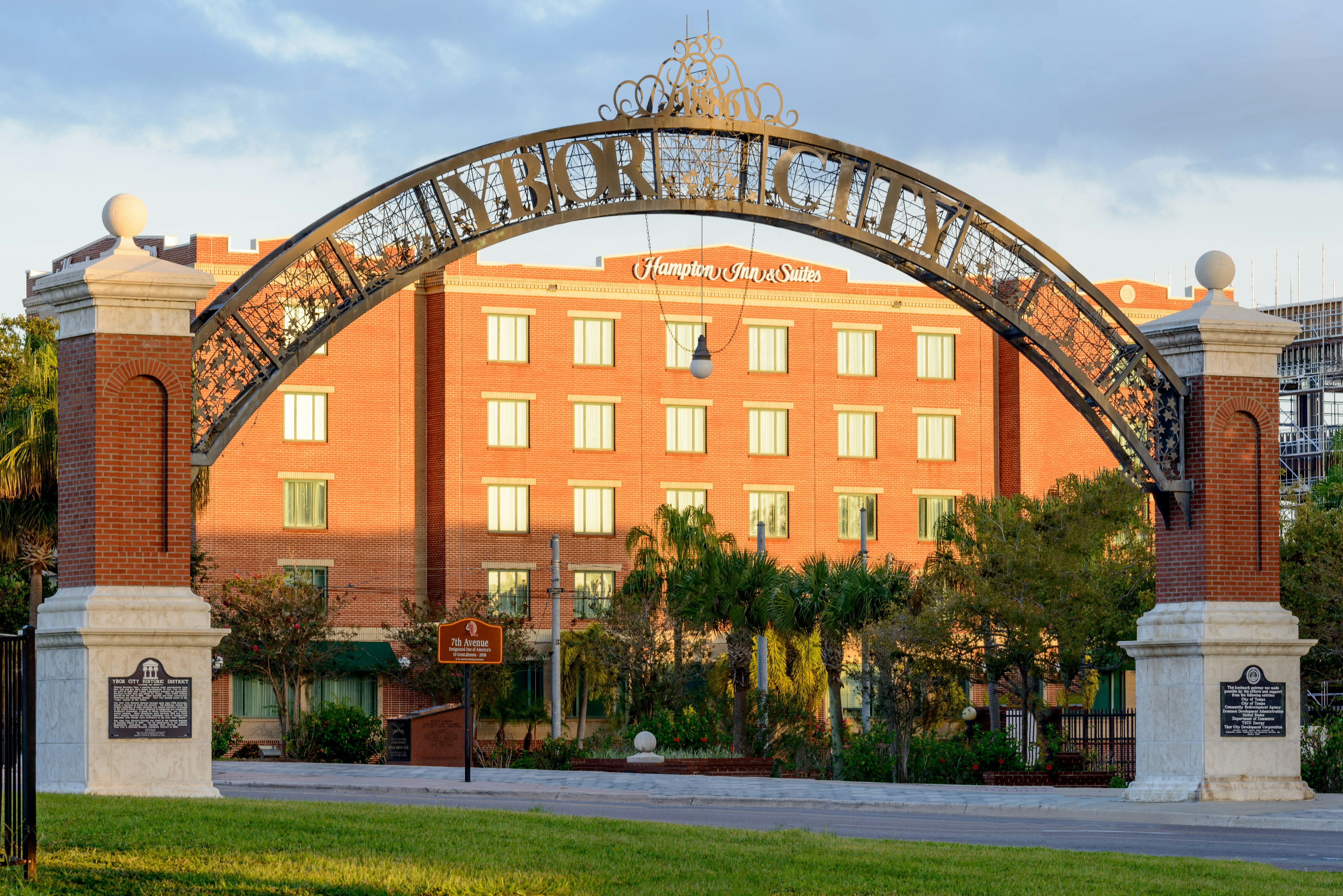 Hampton Inn & Suites Tampa/Ybor City/Downtown 2/42
