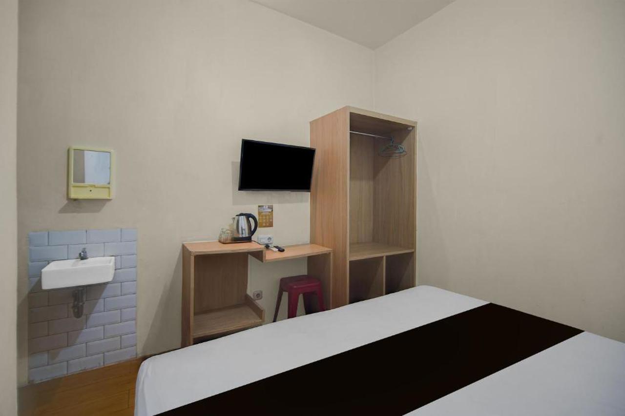 Hotel O near Pantai Losari formerly Point Inn 18/26