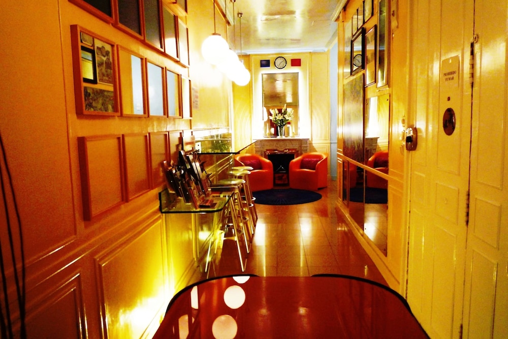 Hostal La Fontana 53/65