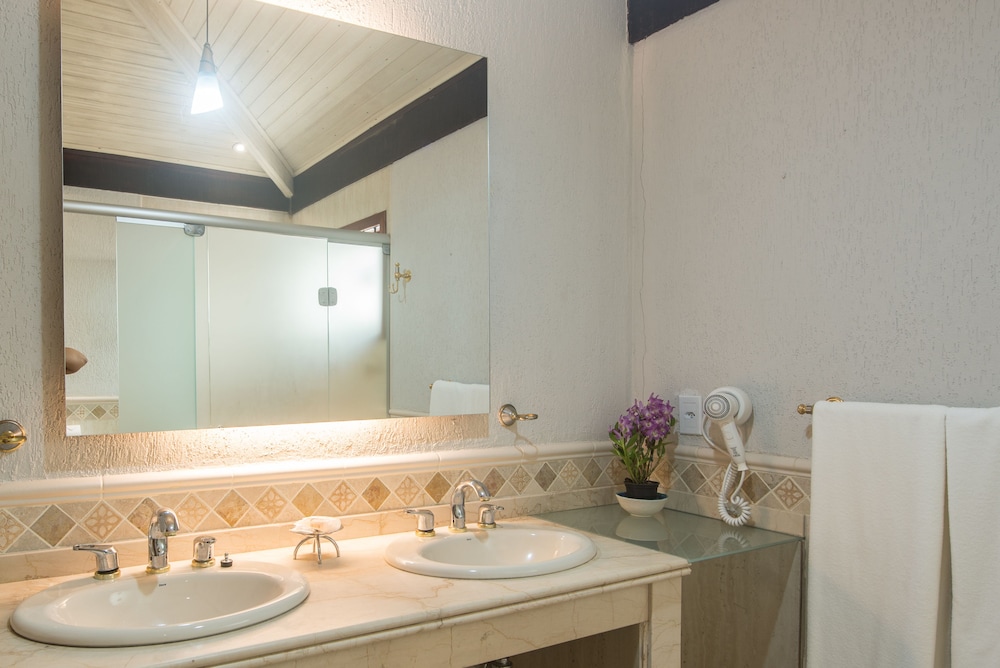 Ilha Branca Exclusive Hotel 49/50
