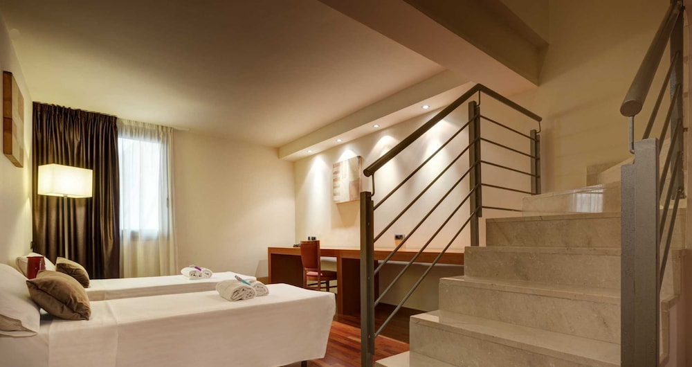 Acevi Villarroel Hotel 19/62