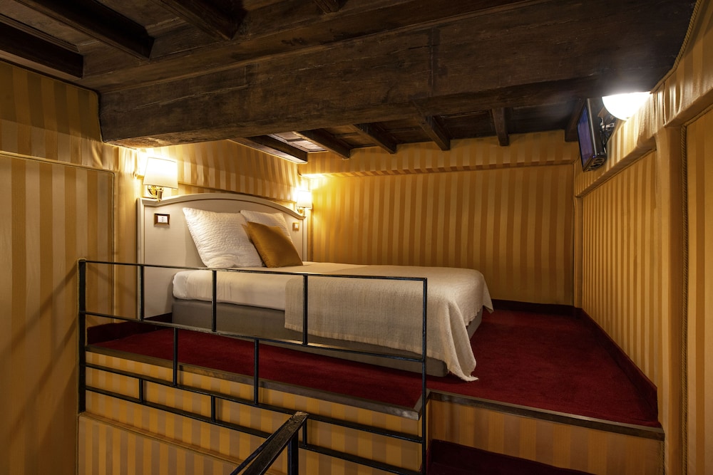 Canova Rooms 24/42