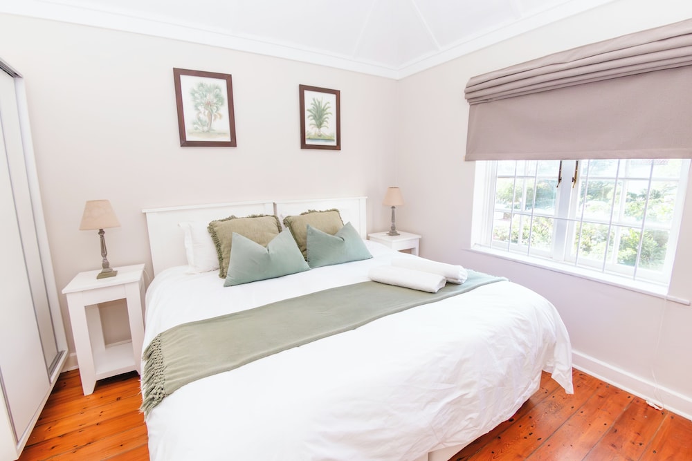 Botha House 2/45