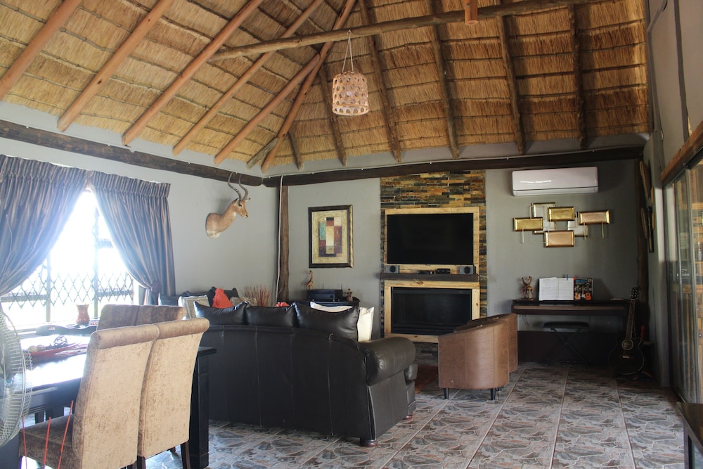 Mthembuskloof Country Lodge 23/37