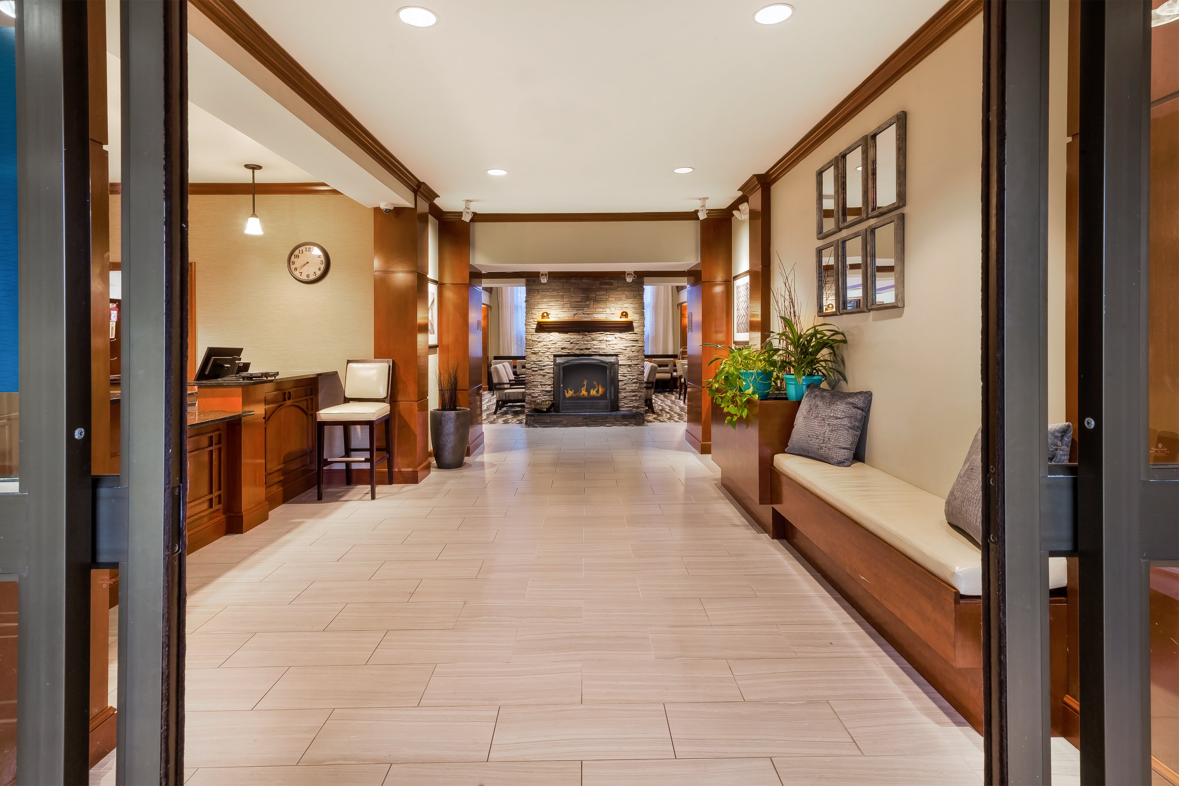 STAYBRIDGE SUITES KALAMAZOO 9/52