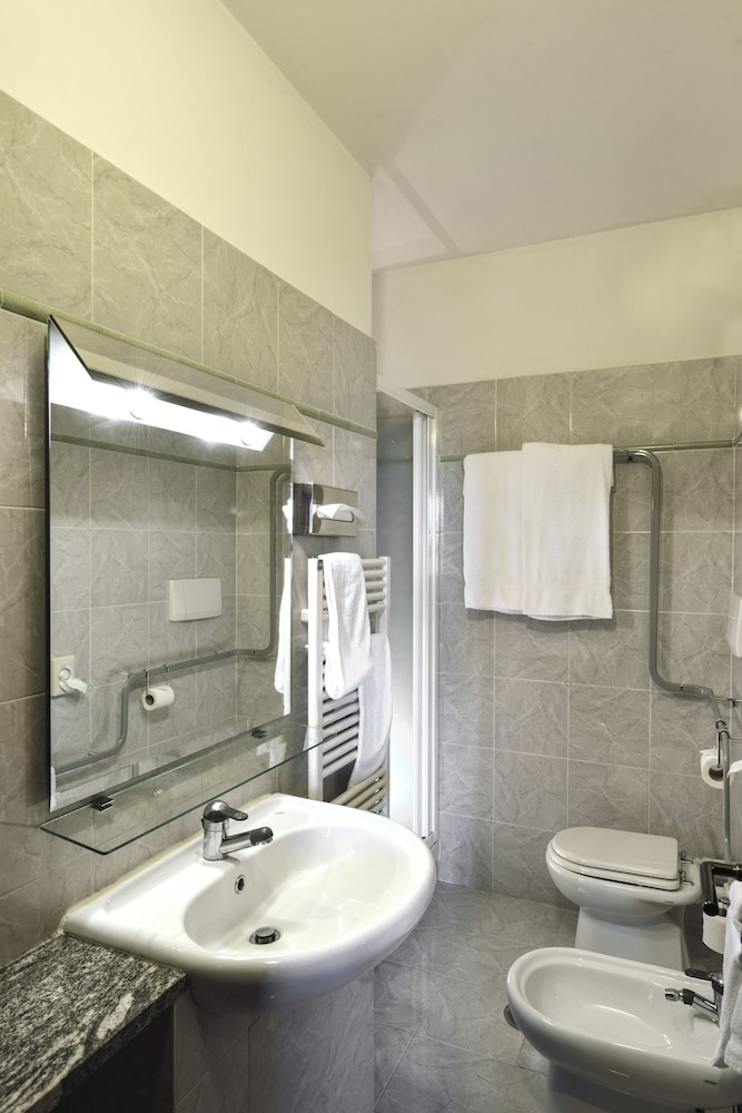 Hotel Fonte Cesia 37/41