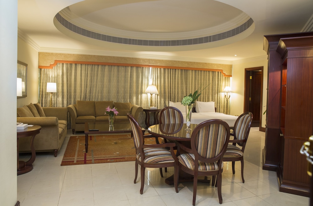 City Seasons Suites Dubai 52/60