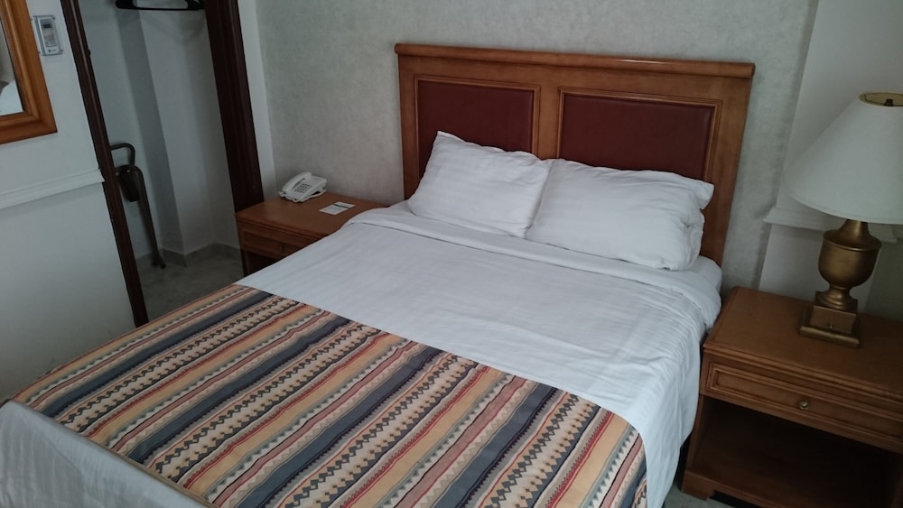 Hotel Savoy Express 24/47