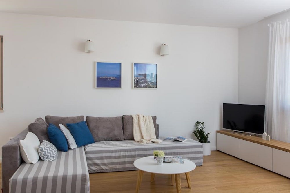 Apartments Villa Karmen 33/50
