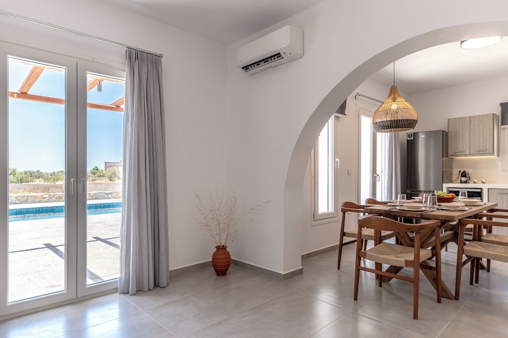 Villa Margarita 3 Bedroom Villa with Private Pool and Sea View 34/53