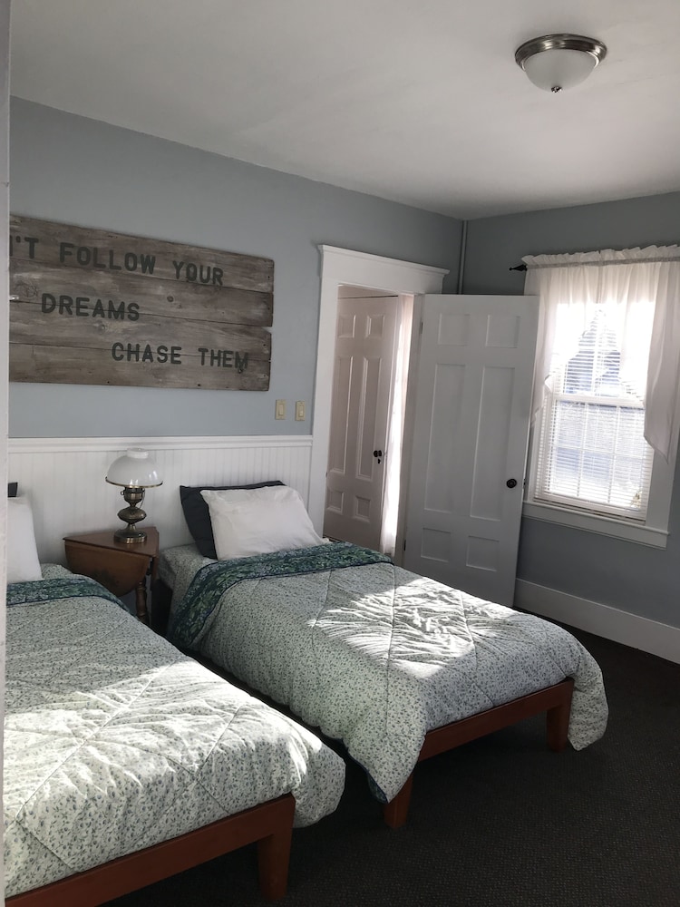 The Sunny Grange B&B 3/18