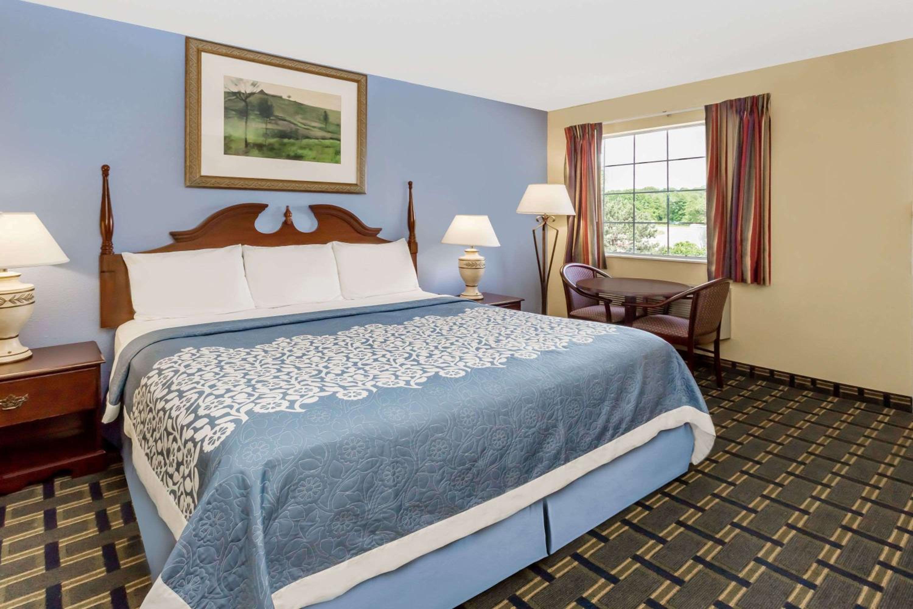 Days Inn by Wyndham Plymouth 8/25