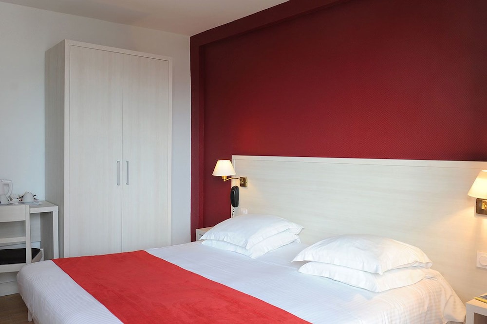 HOTEL BEAU RIVAGE 34/65