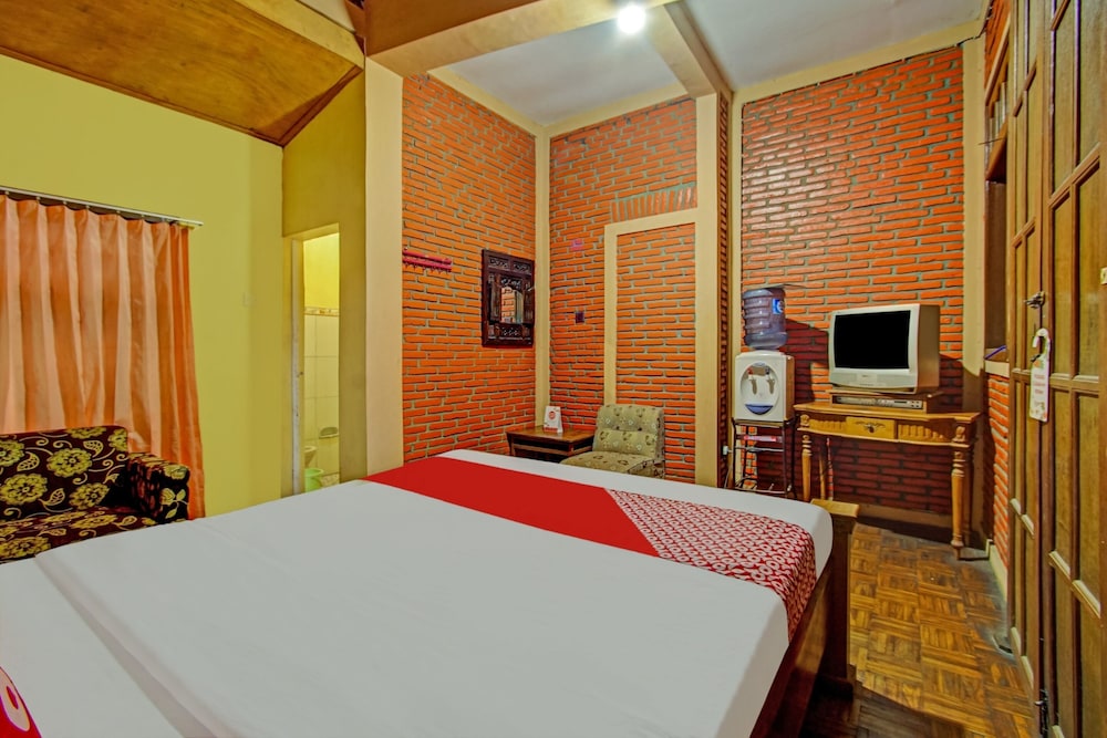 OYO 90031 Villa Papada 4/23