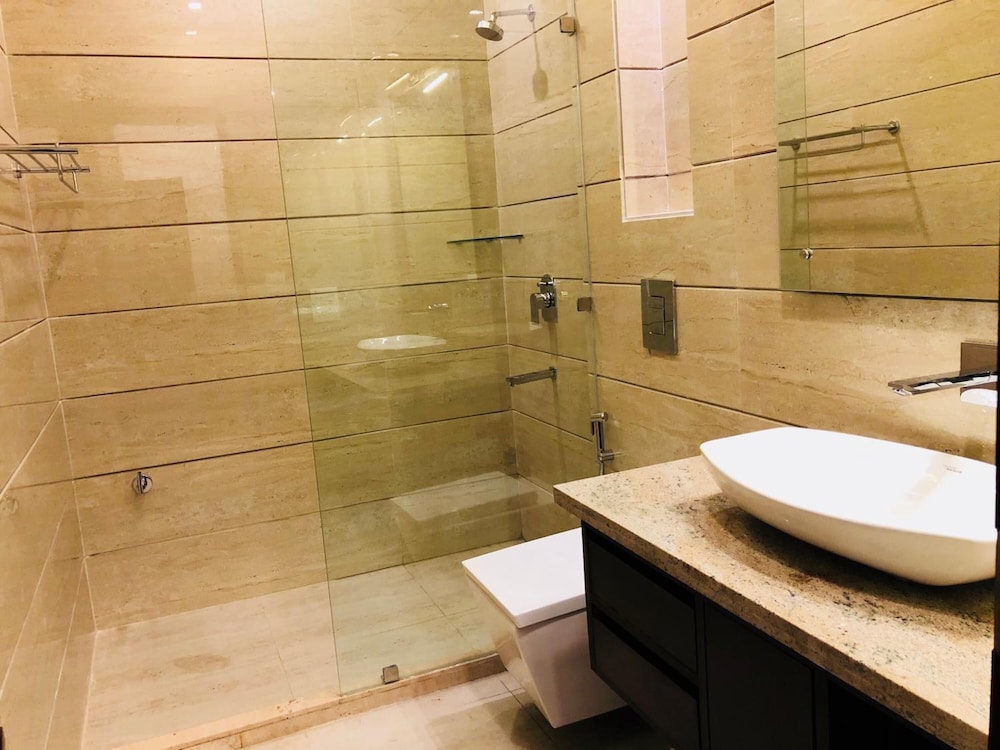 Vivid Boutique Hotel 49/50