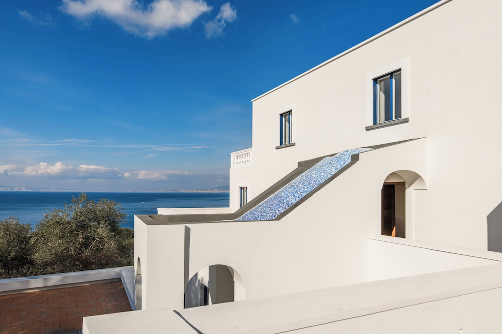 Relais Regina Giovanna 7/77