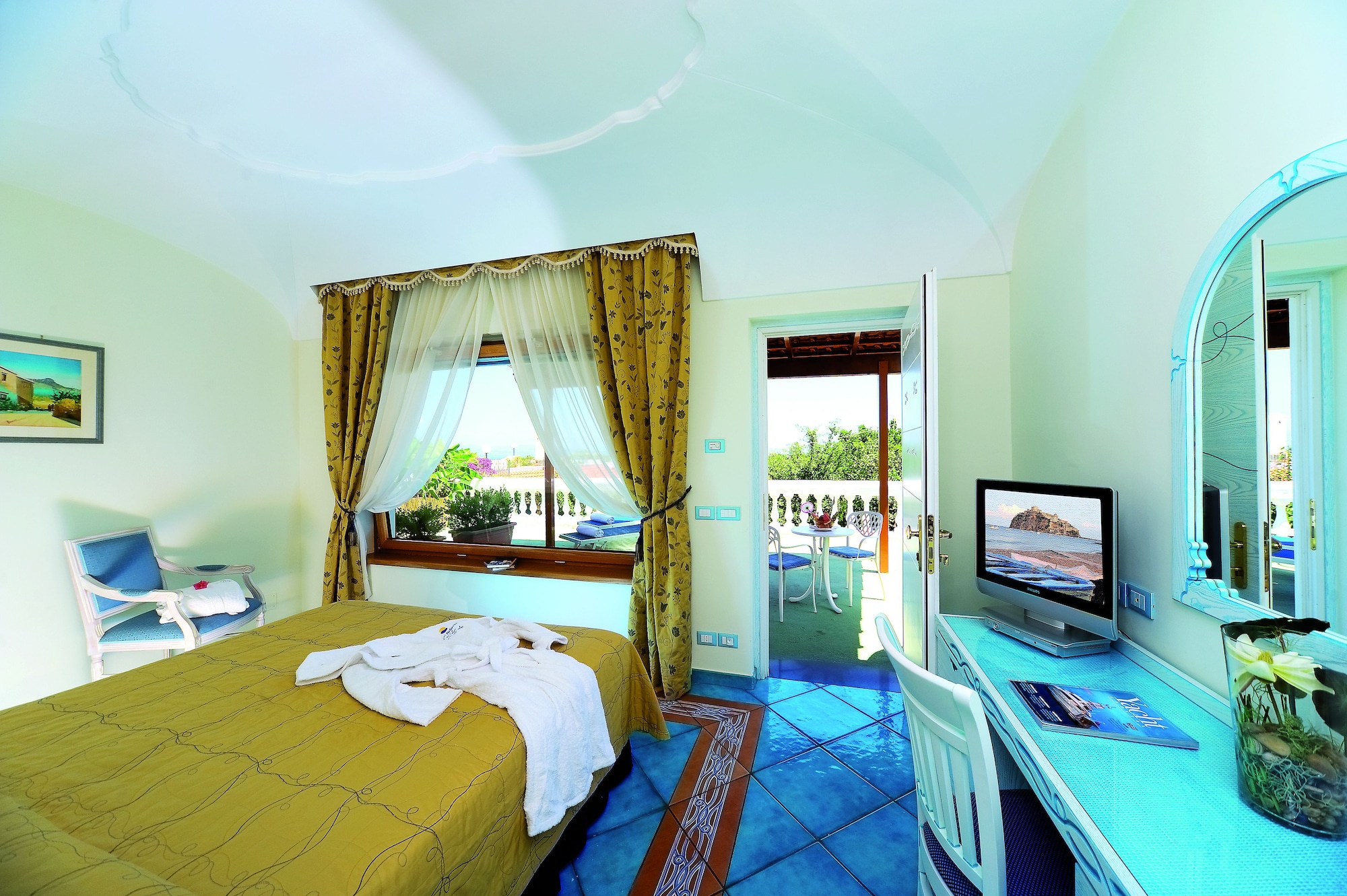 SUPERIOR, SINGLE, DOUBLE BED
